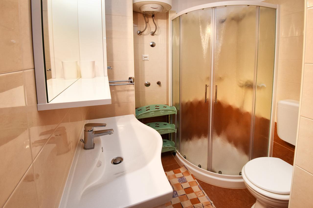 Apartment Sambris No 1 Vrsar Ngoại thất bức ảnh