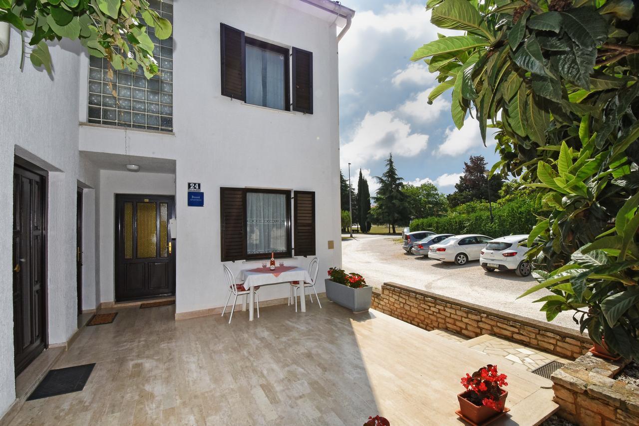 Apartment Sambris No 1 Vrsar Ngoại thất bức ảnh